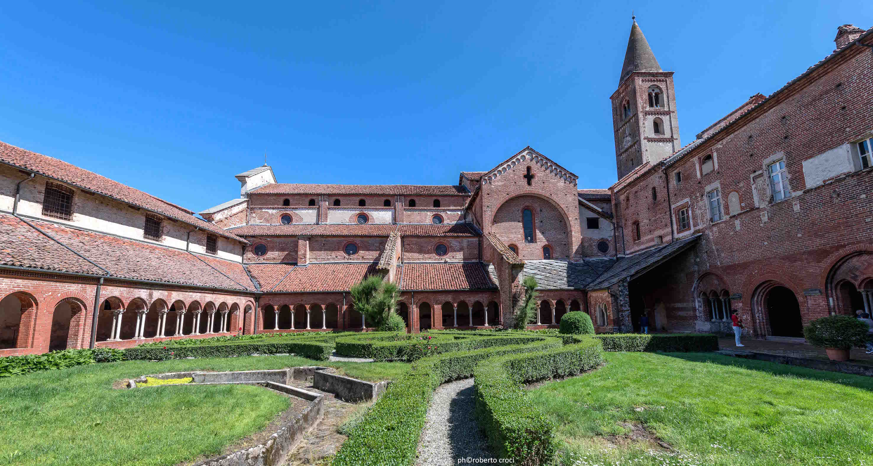 ABBAZIA DI SANTA MARIA DI STAFFARDA REVELLO visitcuneese